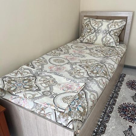 In Center Of Bukhara Family Guest House Mirg'Iyos Ngoại thất bức ảnh